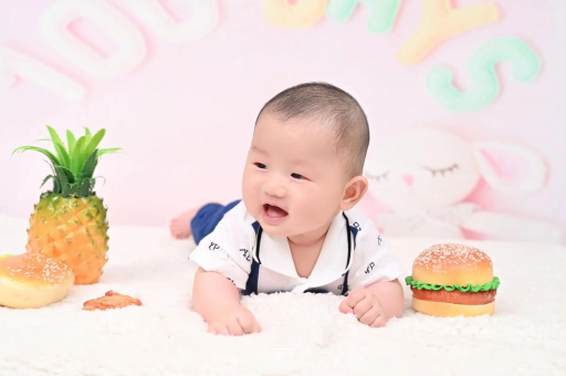 台湾两岁宝宝晚上哭